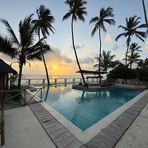 Tiki Beach Club & Resort (Adults Only)